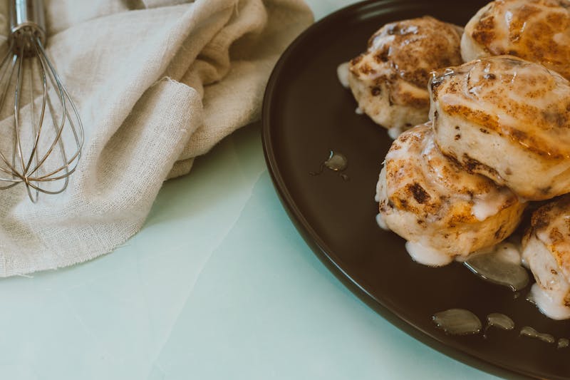 Cinnamon sugar dough bites with icing dip